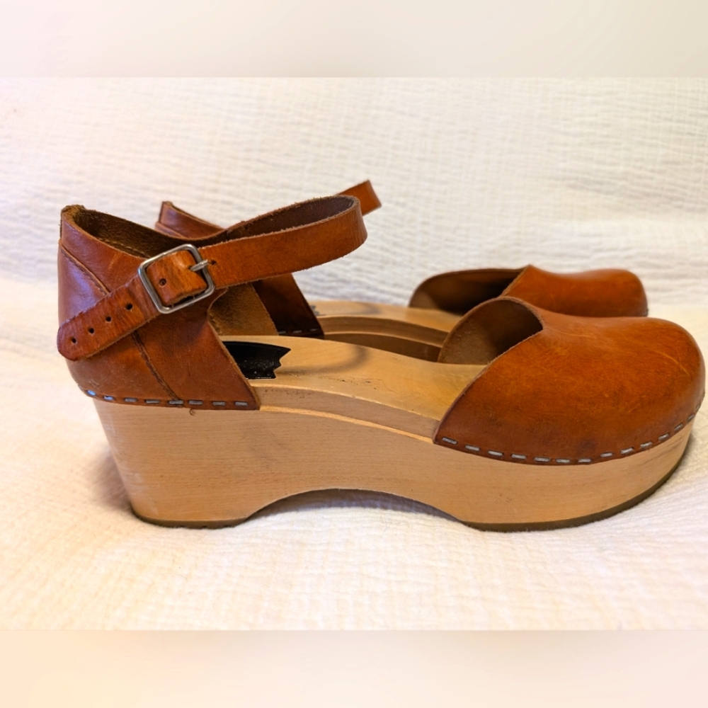 Swedish Hasbeens Platform Mary Jane size 7/37